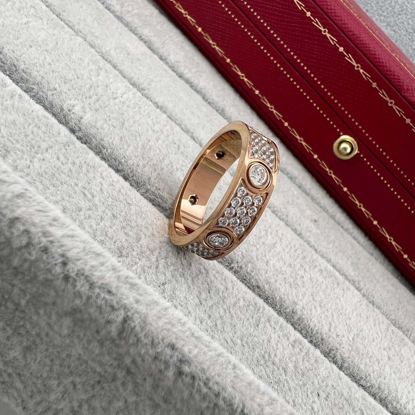 [ElanLuxe Jewelry]LOVE 5.5MM FULL-PAVE 6-DIAMOND RING
