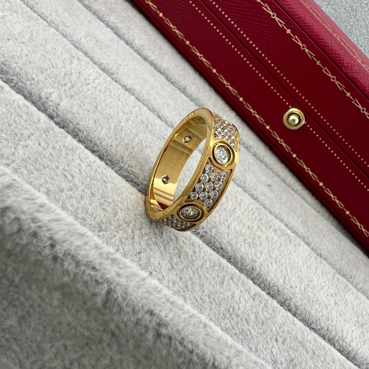 [ElanLuxe Jewelry]LOVE 5.5MM FULL-PAVE 6-DIAMOND RING