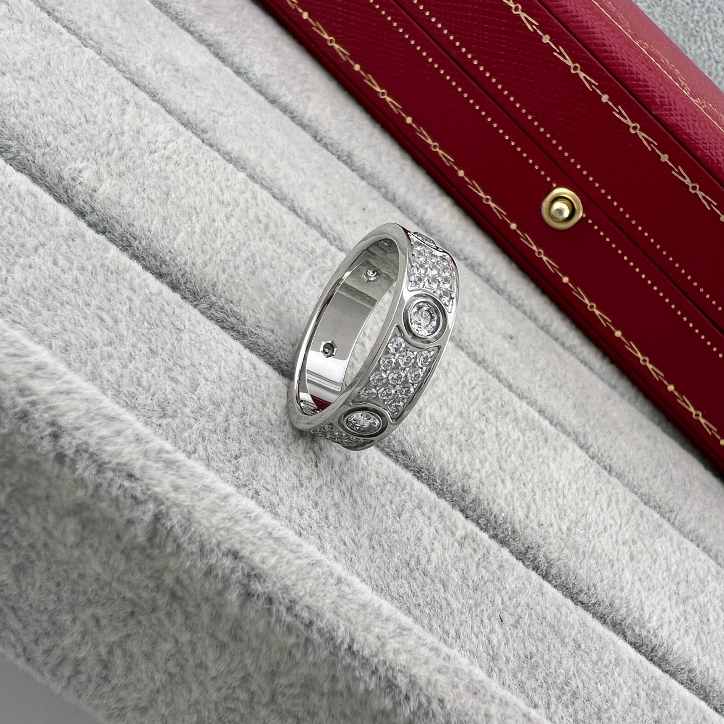 [ElanLuxe Jewelry]LOVE 5.5MM FULL-PAVE 6-DIAMOND RING