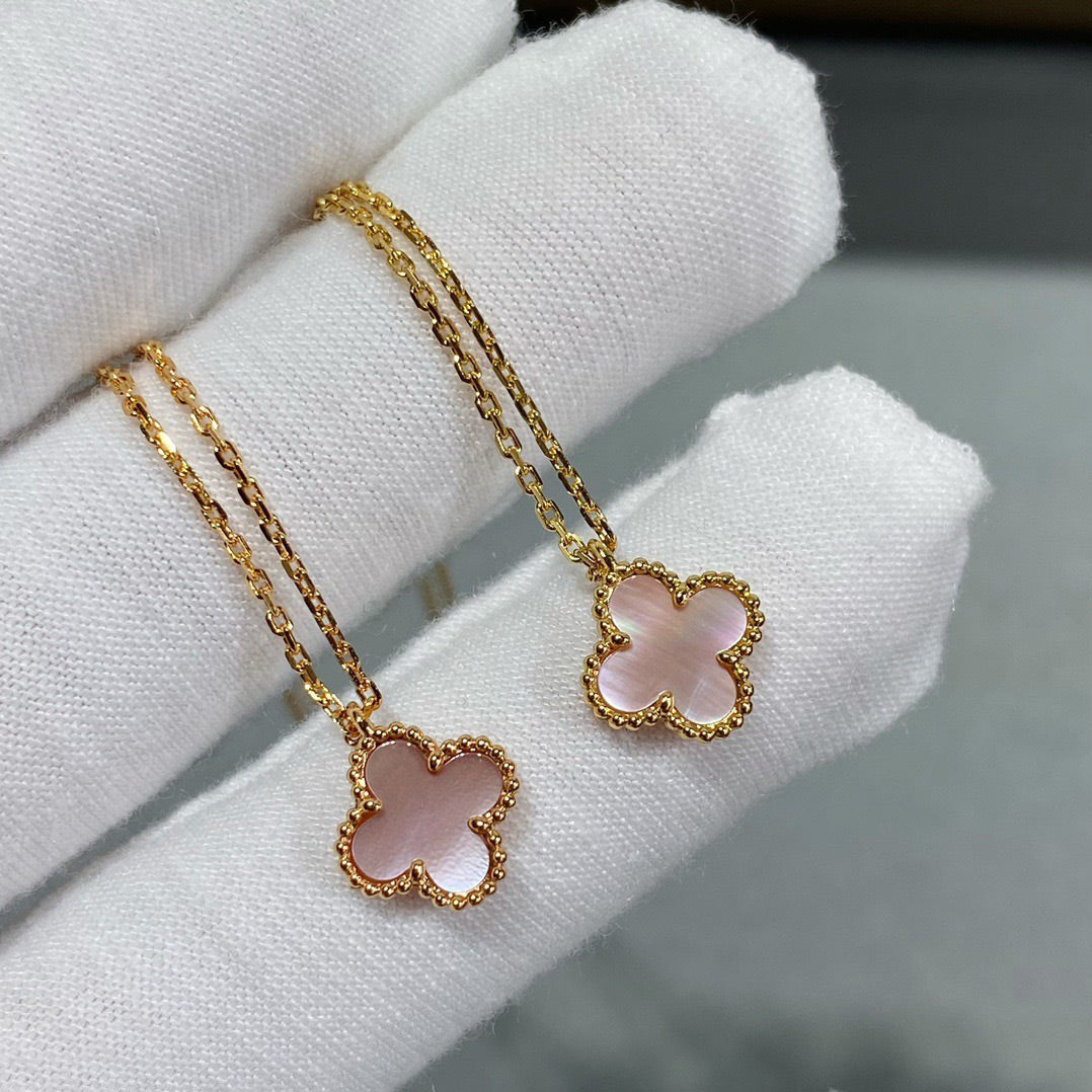 [ElanLuxe Jewelry]CLOVER 9.5MM PINK MOTHER OF PEARL SINGLE FLOWER NECKLACE
