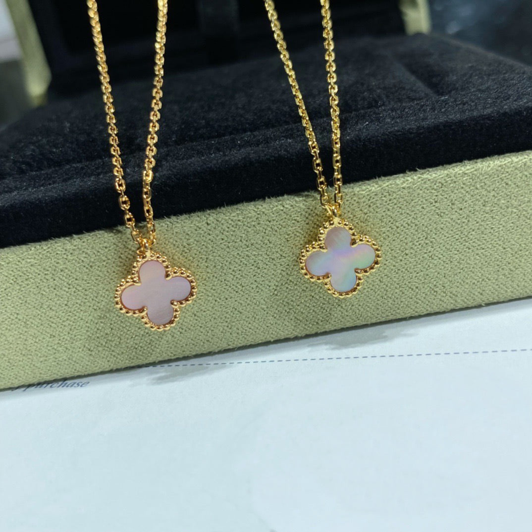 [ElanLuxe Jewelry]CLOVER 9.5MM PINK MOTHER OF PEARL SINGLE FLOWER NECKLACE