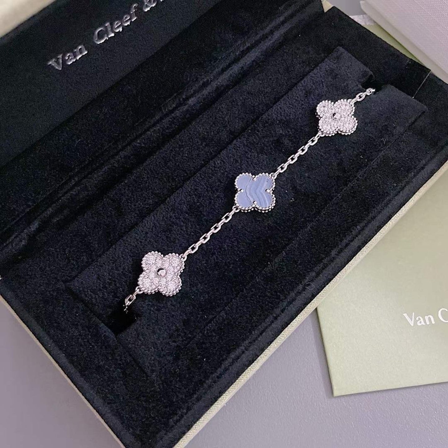 [ElanLuxe Jewelry]CLOVER  5 MOTIF DIAMOND PURPLE CHALCEDONY BRACELET SILVER