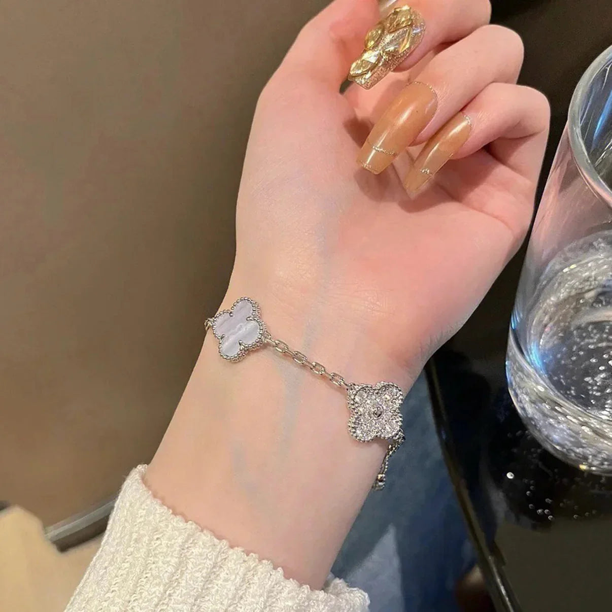 [ElanLuxe Jewelry] CLOVER 5 MOTIF PURPLE CHALCEDONY BRACELET COLLECTION