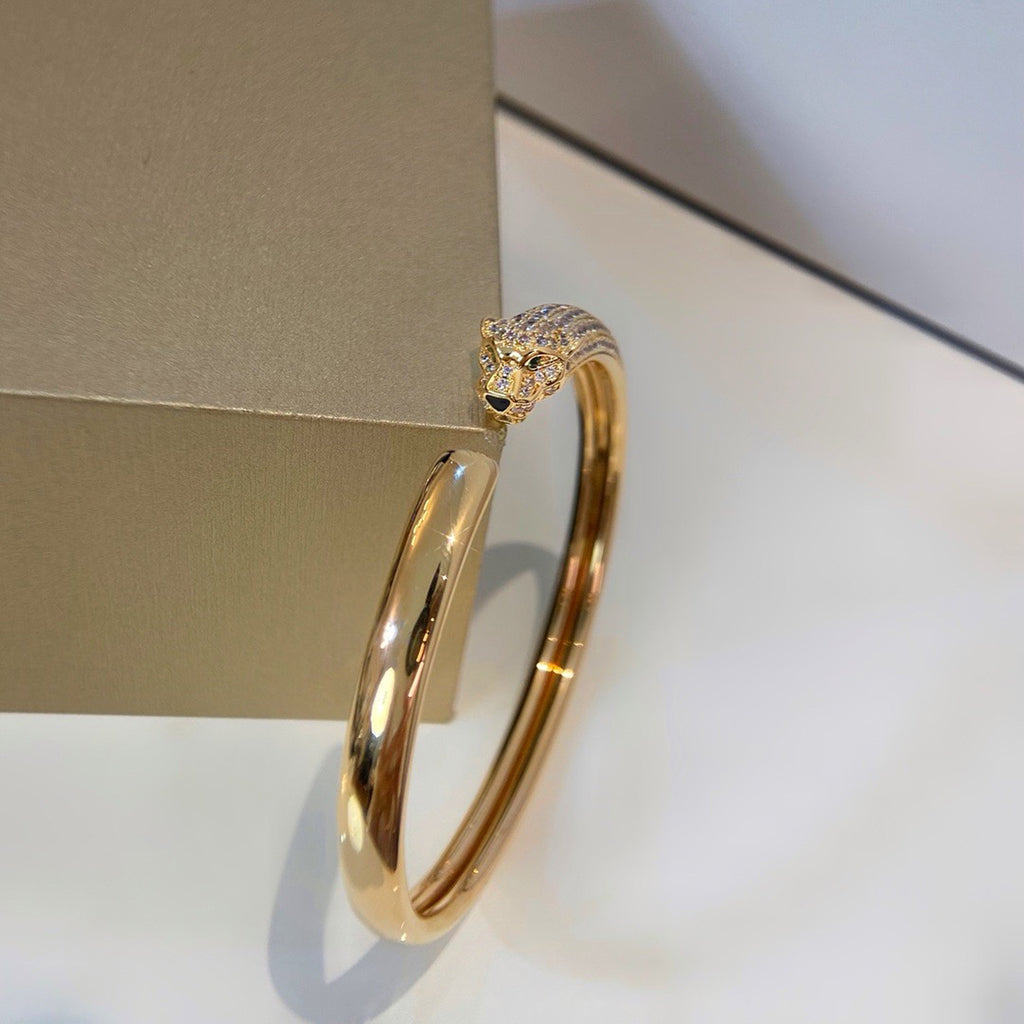 [ElanLuxe Jewelry]PANTHERE HALF DIAMOND OPEN BRACELET
