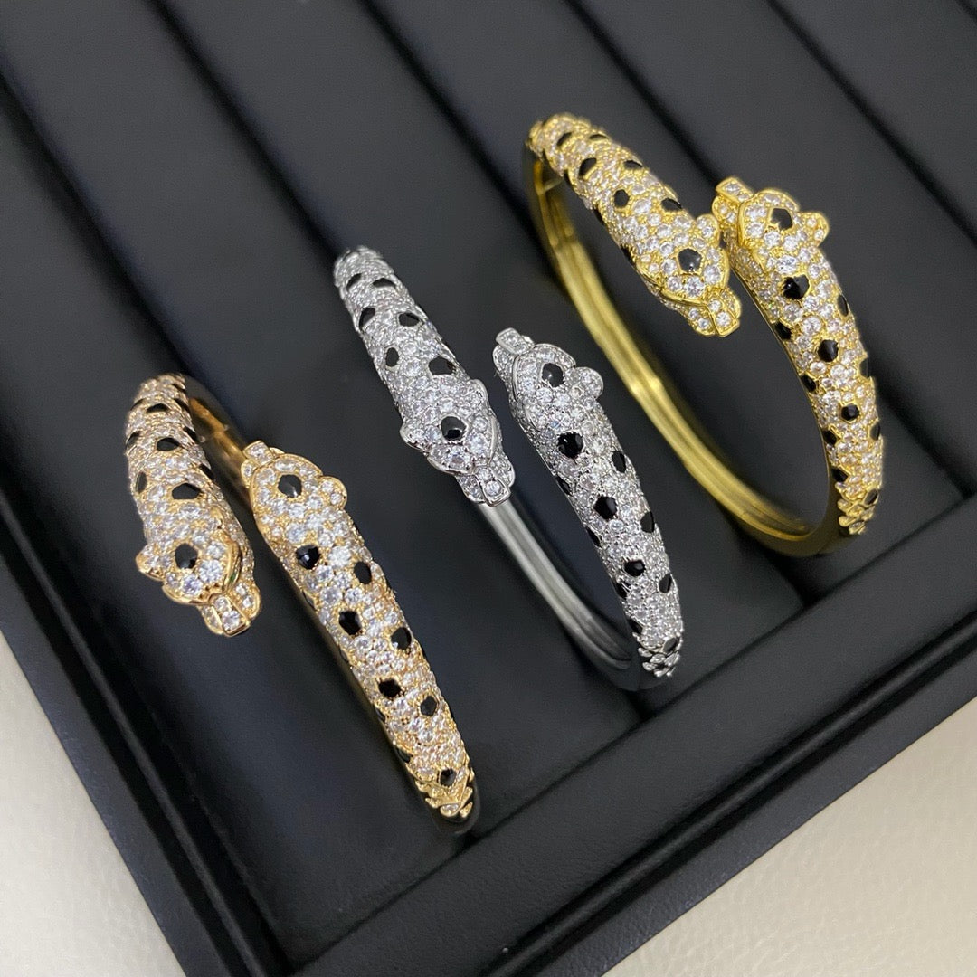 [ElanLuxe Jewelry]PANTHERE DOUBLE HEADED HALF DIAMOND OPEN BRACELET