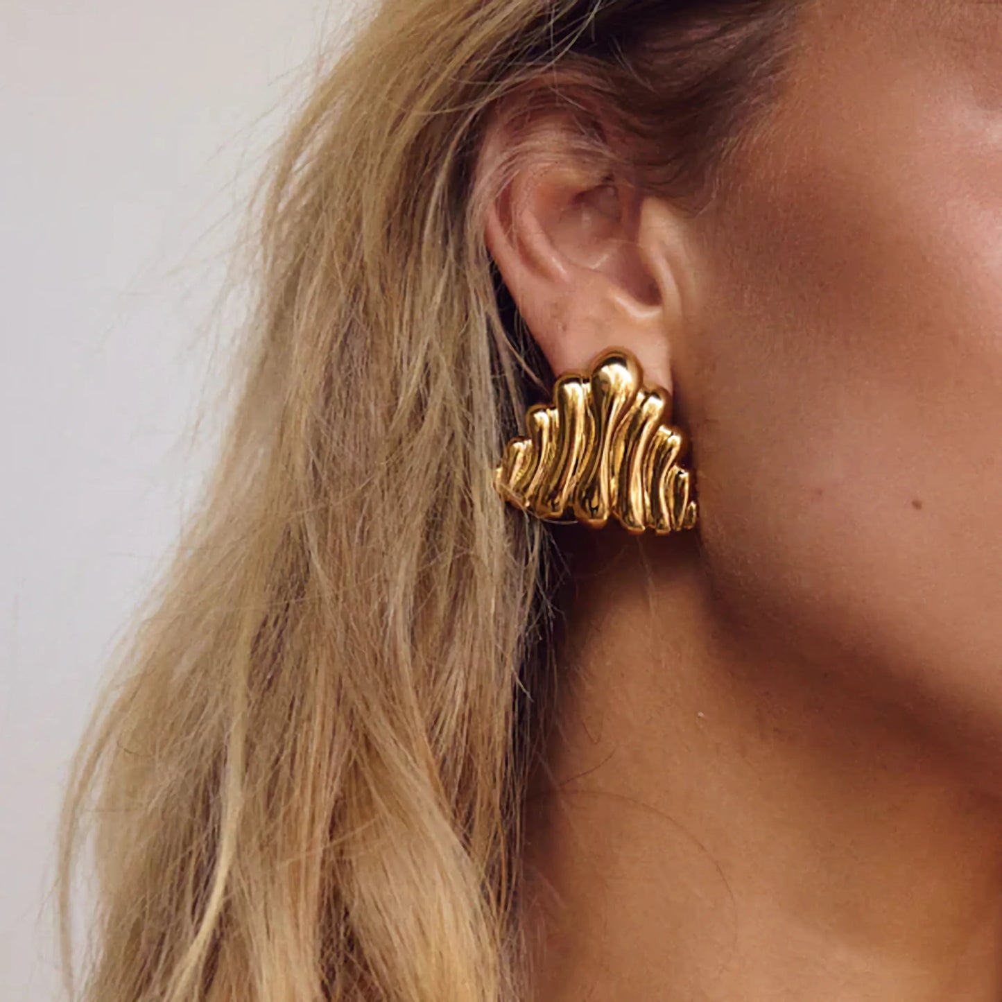 [ElanLuxe]Nora Ripple Gold Earrings