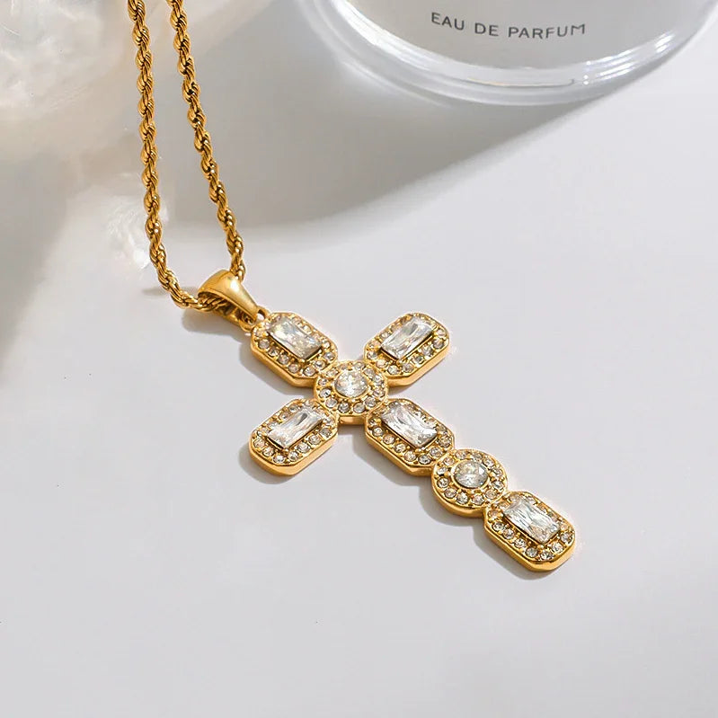 [ElanLuxe]Evangelina Diamond Cross Necklace