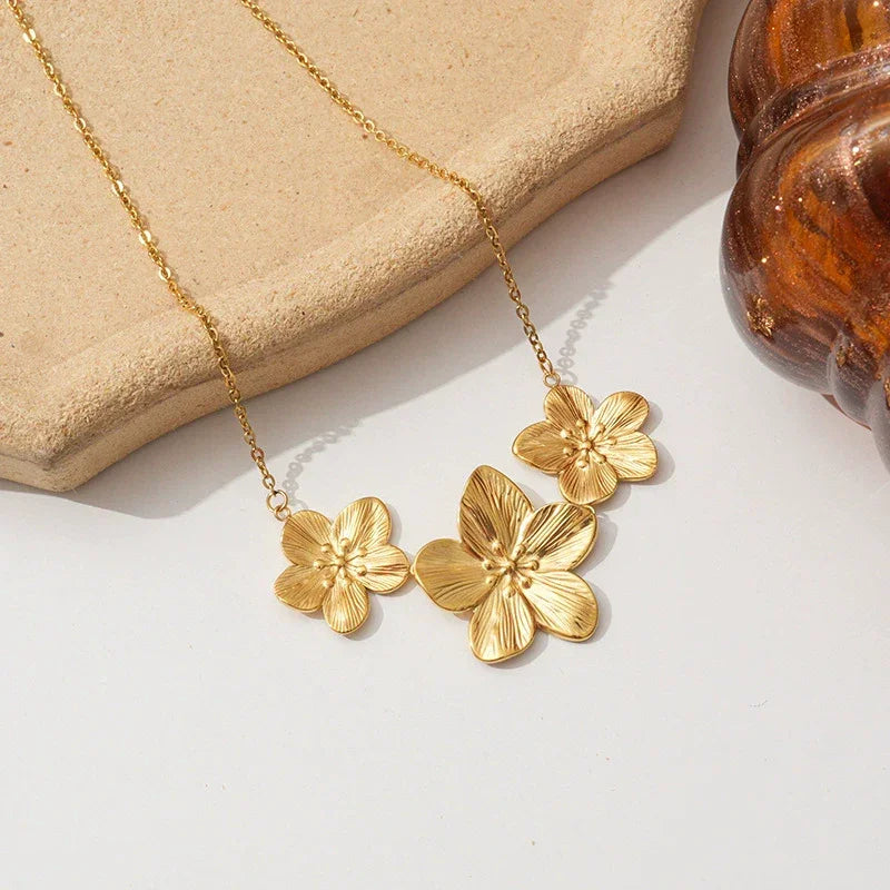 [ElanLuxe]Millie Gold Flower Necklace