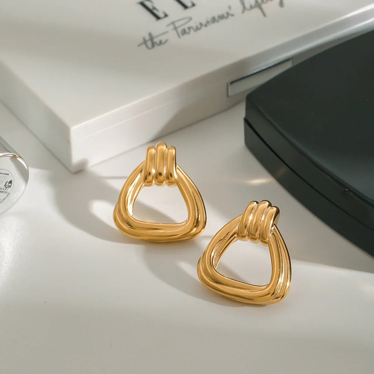 [ElanLuxe]Doris Knot Charm Gold Earrings