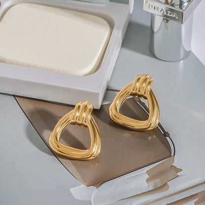 [ElanLuxe]Doris Knot Charm Gold Earrings