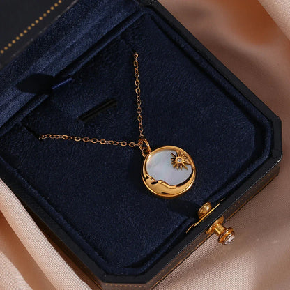 [ElanLuxe]Evangeline Lunar Gold Necklace