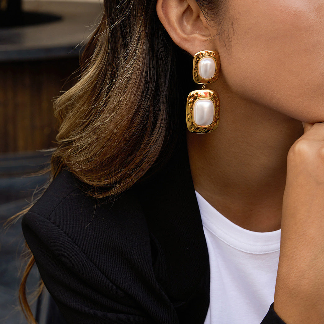 [ElanLuxe]Trixie Chunky Pearl Drop Earrings