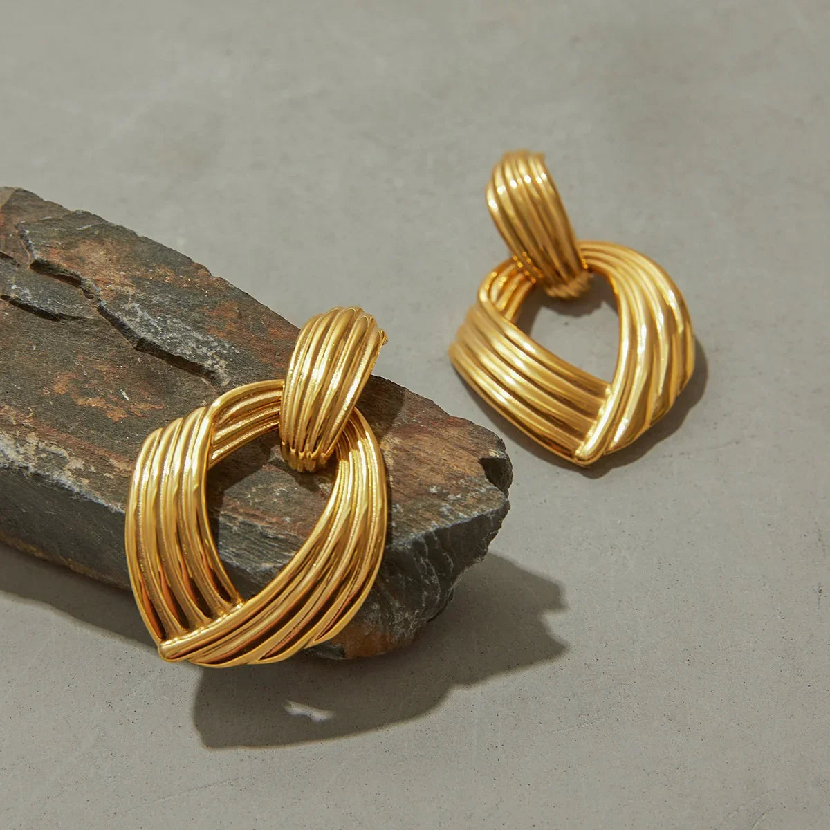 [ElanLuxe]Selma Gold Knot Earrings