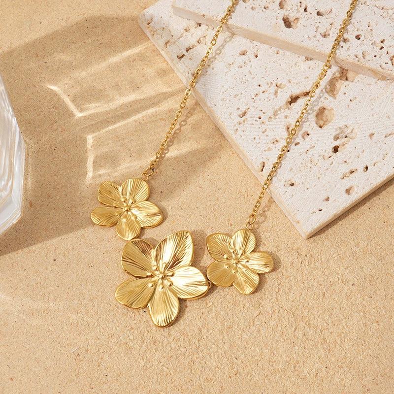[ElanLuxe]Millie Gold Flower Necklace