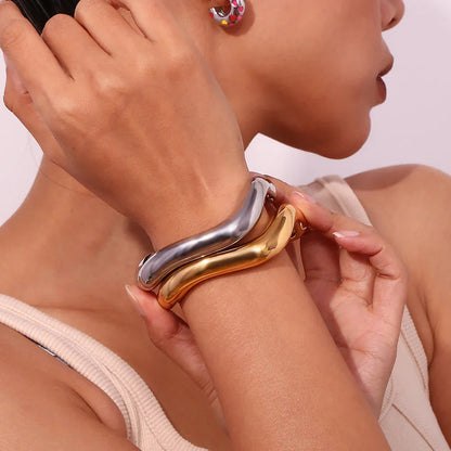 [ElanLuxe]Zaria Asymmetrical Gold Bangle