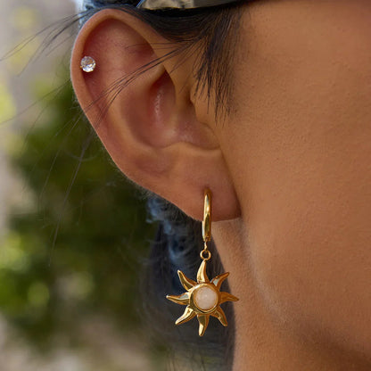 [ElanLuxe]Helia Sun-shaped Moonstone Earrings