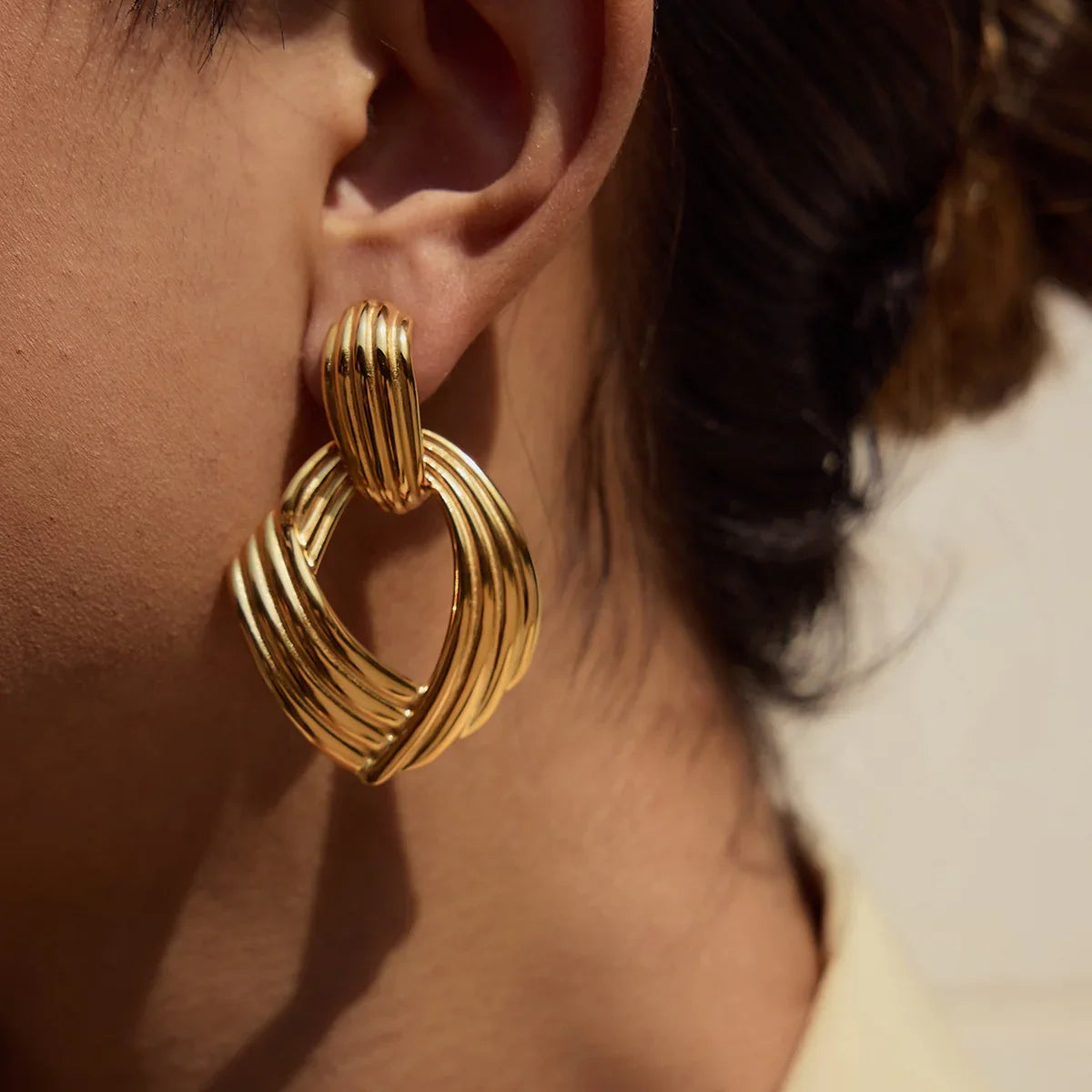 [ElanLuxe]Selma Gold Knot Earrings