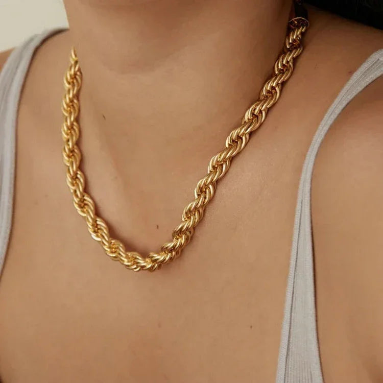 [ElanLuxe]Mila Golden Twist Necklace