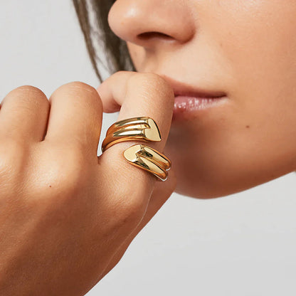 [ElanLuxe]Tara Heart Twist Gold Ring
