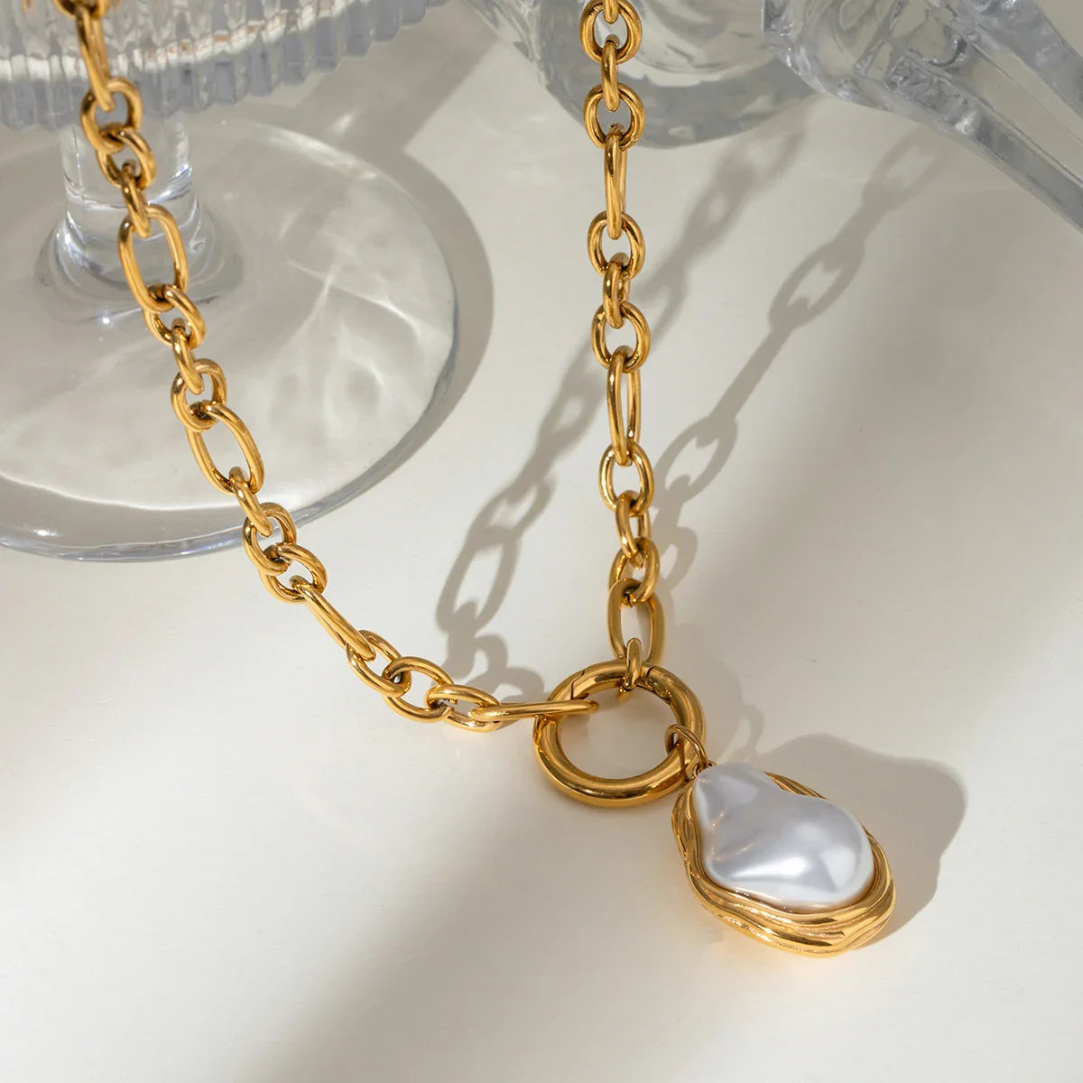 [ElanLuxe]Shelby Mother Of Pearl Pendant