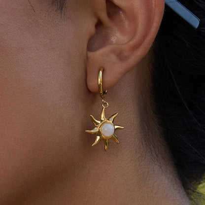 [ElanLuxe]Helia Sun-shaped Moonstone Earrings