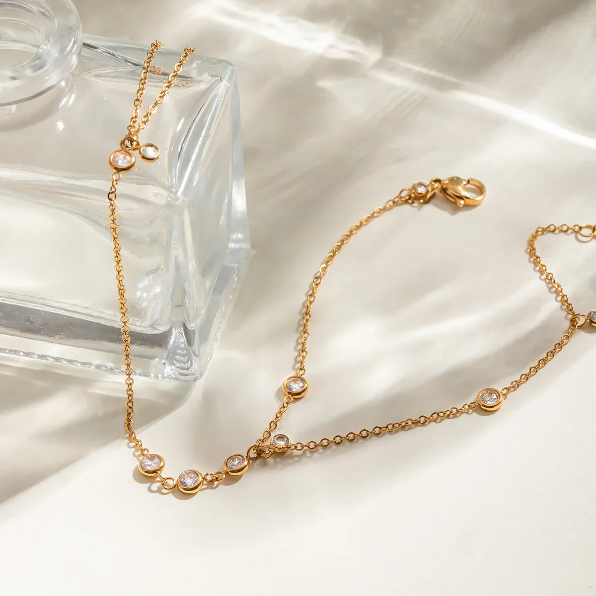 [ElanLuxe]Elina Diamond Hand Chain