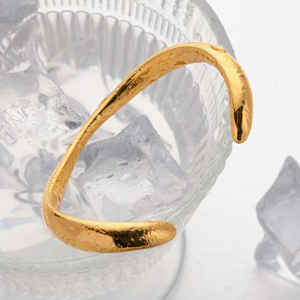 [ElanLuxe]Audrina Contemporary Gold Bangle