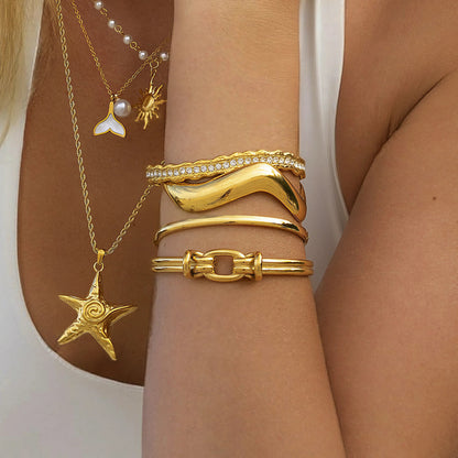 [ElanLuxe]Tammy Gold Starfish Necklace