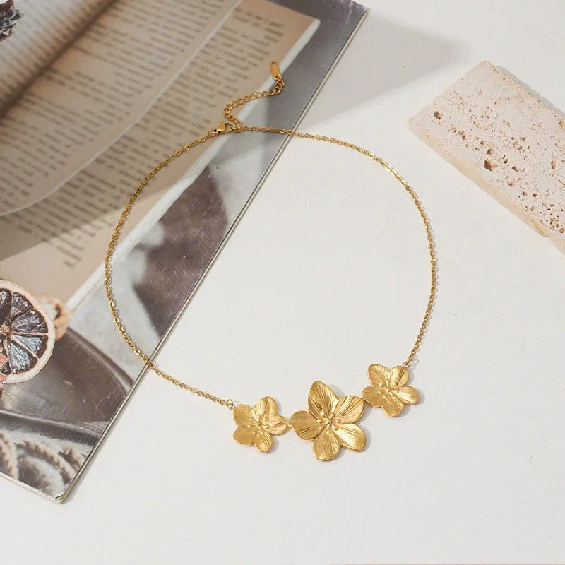 [ElanLuxe]Millie Gold Flower Necklace