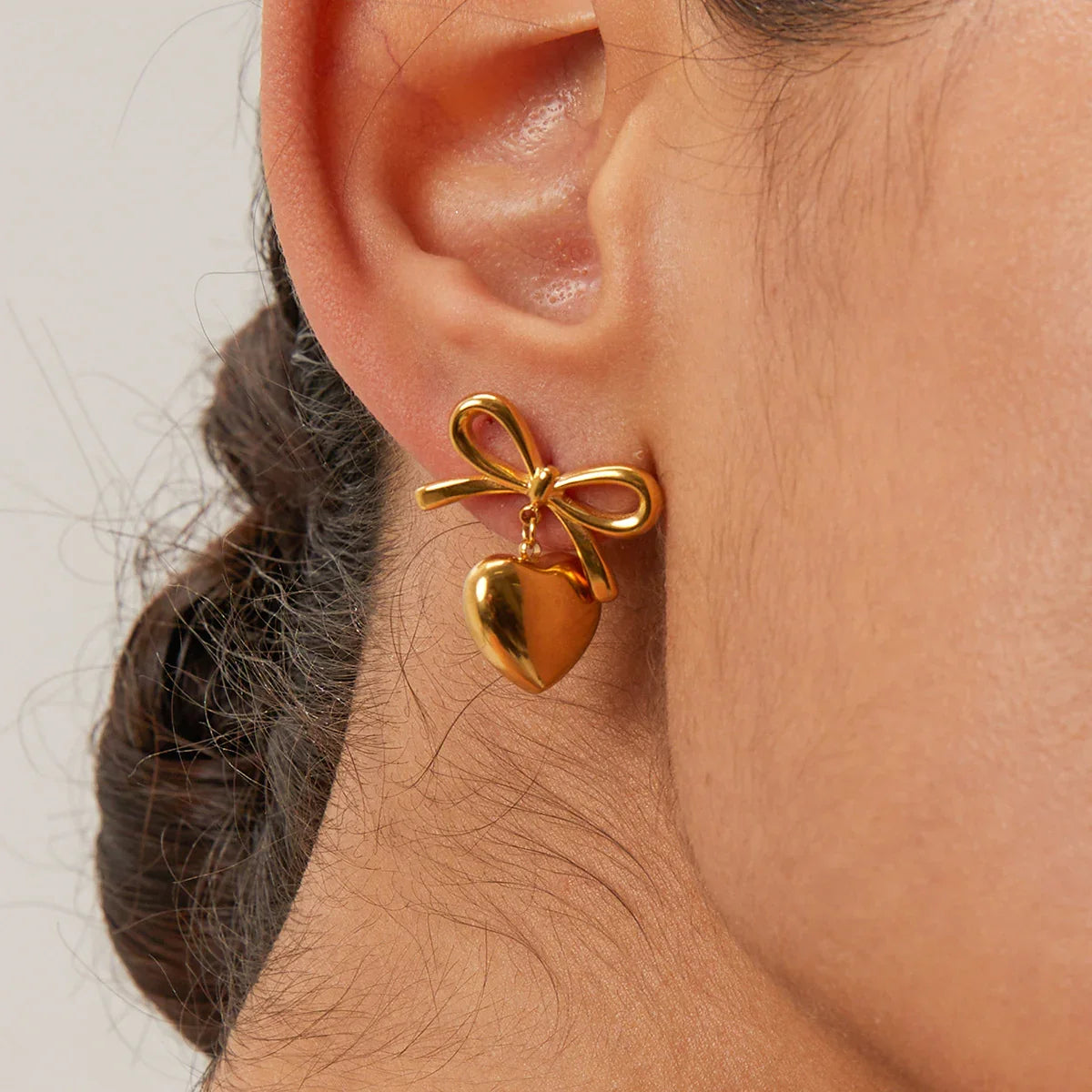[ElanLuxe]Rowanne French Knot Gold Heart Earrings