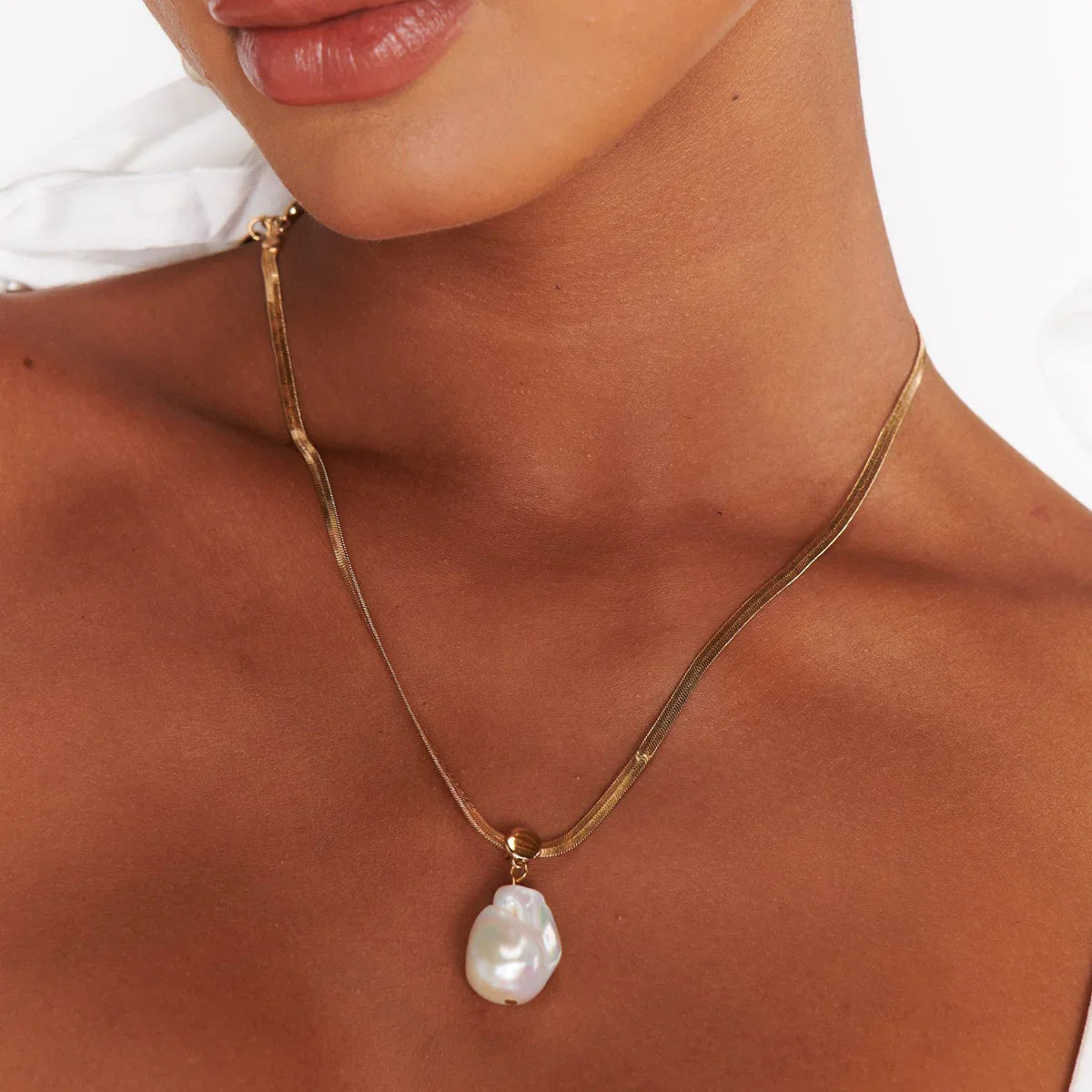 [ElanLuxe]Glorietta Herringbone Pearl Necklace