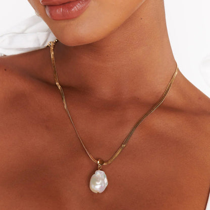 [ElanLuxe]Glorietta Herringbone Pearl Necklace