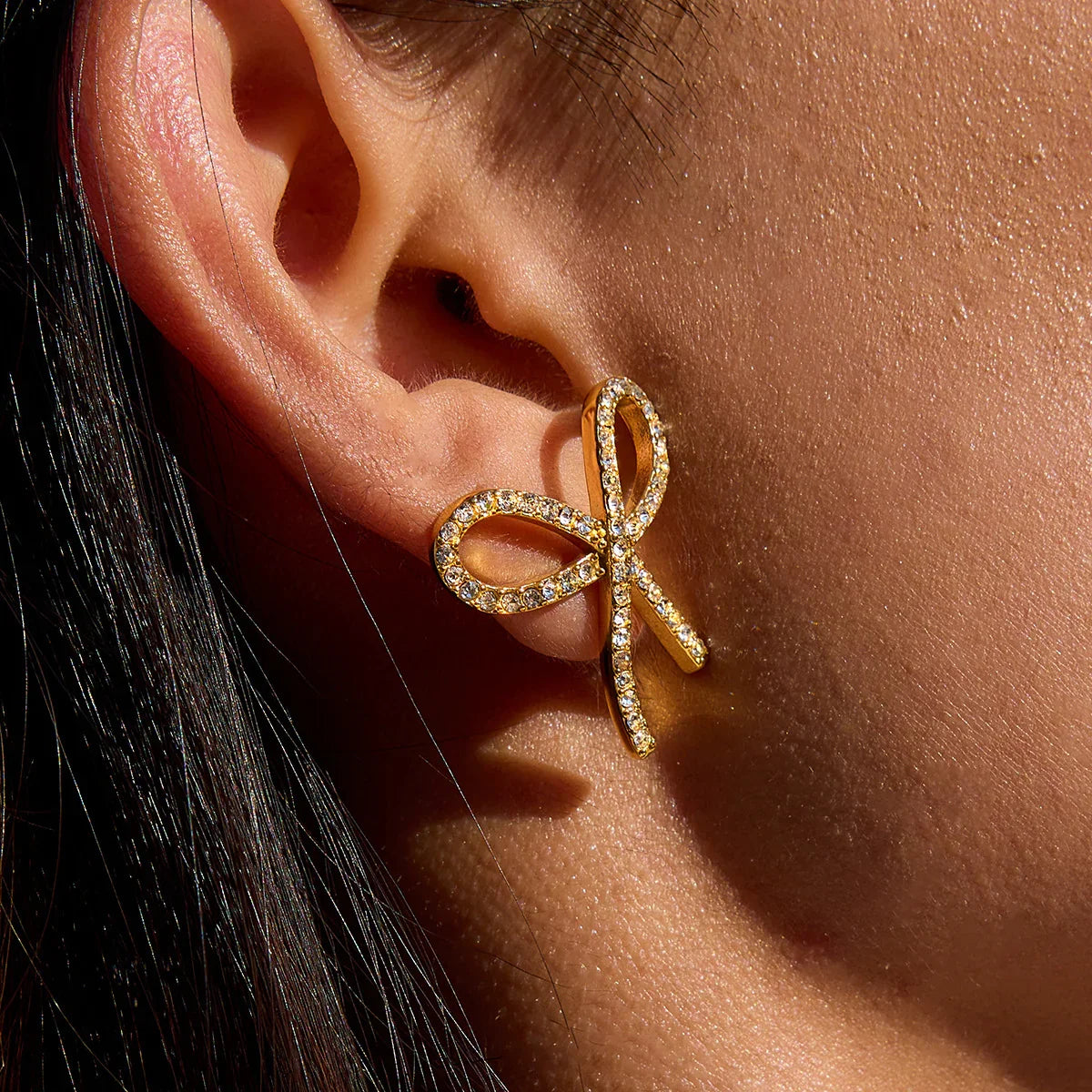 [ElanLuxe]Dannah Diamond Bow Tie Earrings