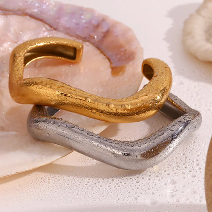 [ElanLuxe]Zaria Asymmetrical Gold Bangle