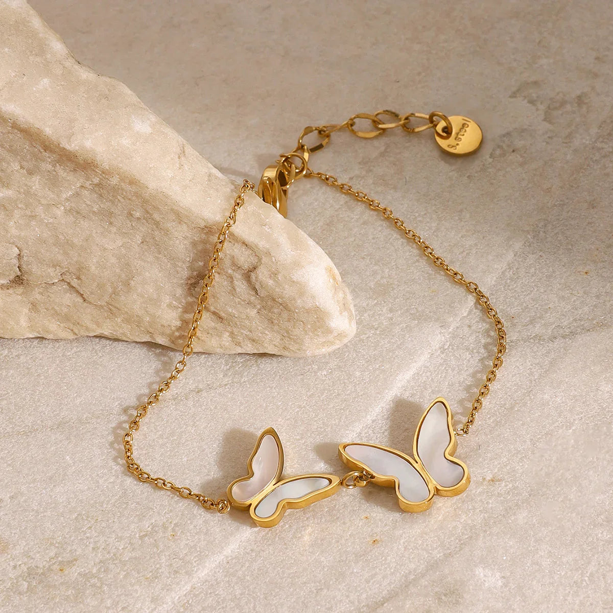 [ElanLuxe]Blaire Butterfly Pearl Bracelet