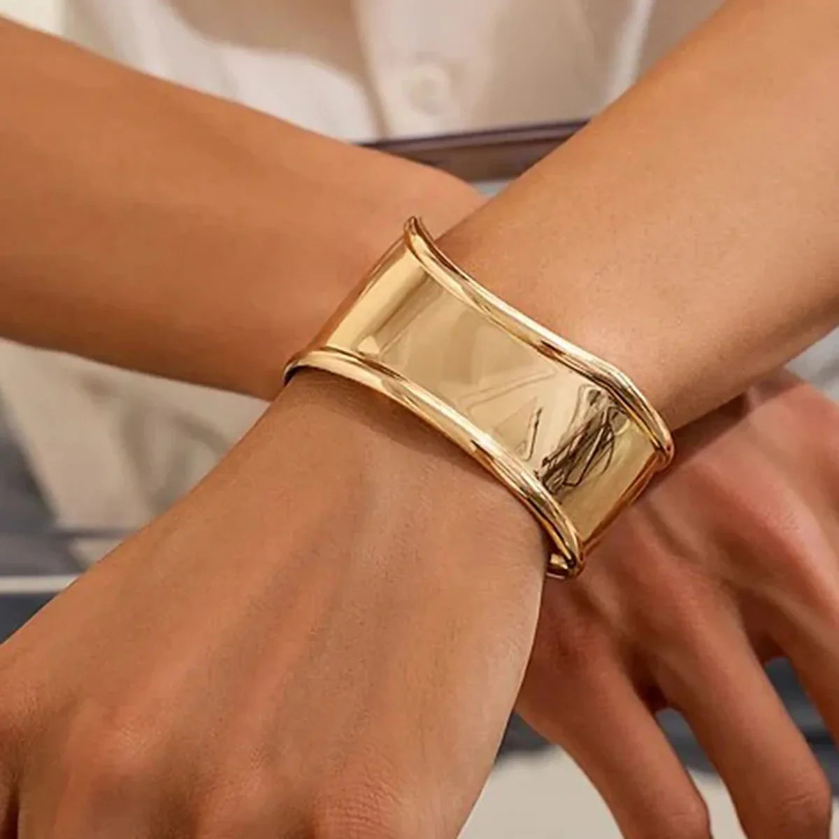[ElanLuxe]Nellie Smooth Gold Cuff