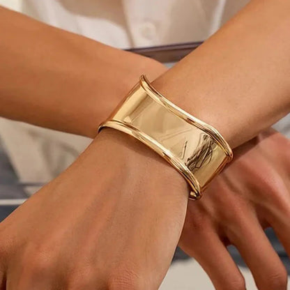 [ElanLuxe]Nellie Smooth Gold Cuff