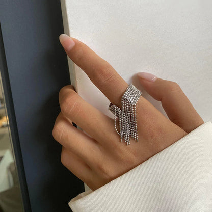 [ElanLuxe]Krystelle Gold Tassel Ring