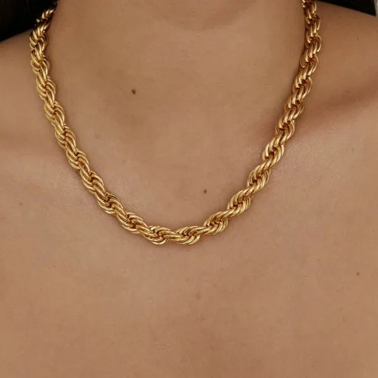 [ElanLuxe]Mila Golden Twist Necklace