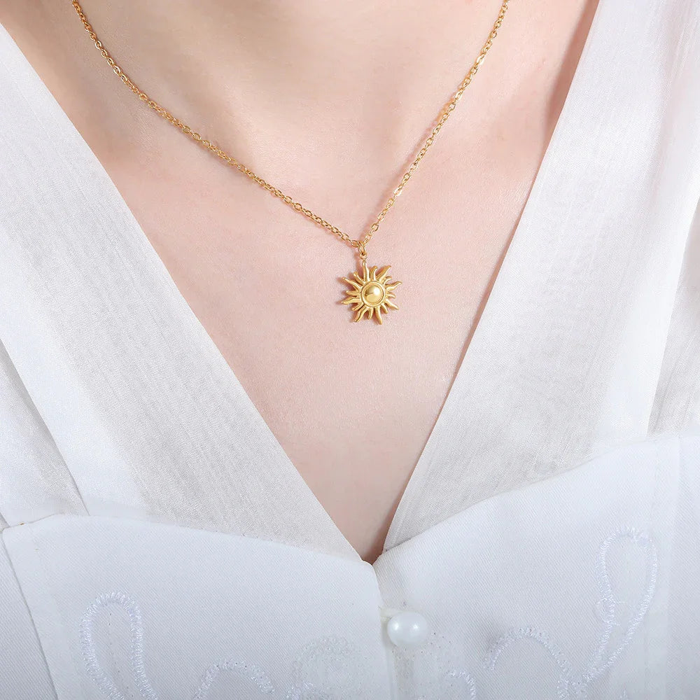[ElanLuxe]Eliora Gold Sun Necklace