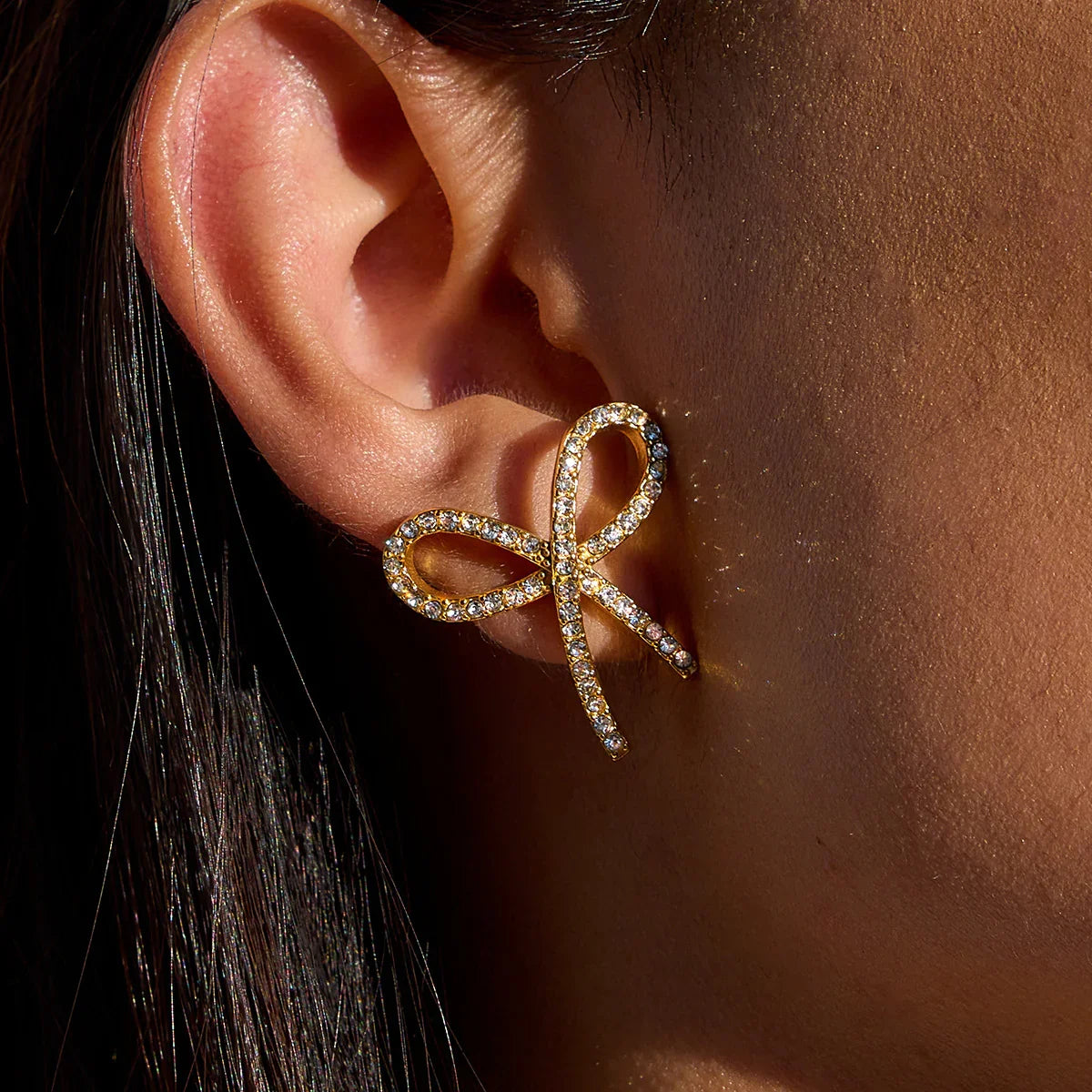[ElanLuxe]Dannah Diamond Bow Tie Earrings