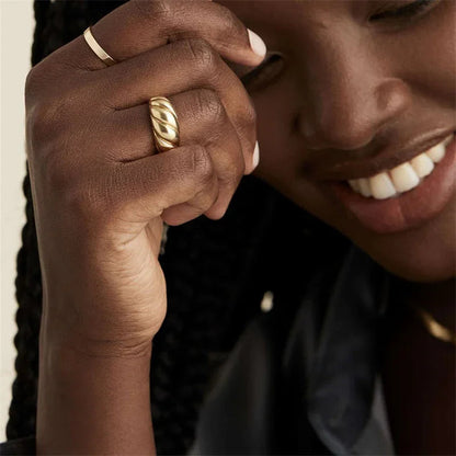 [ElanLuxe]Lorelei Gold Croissant Ring