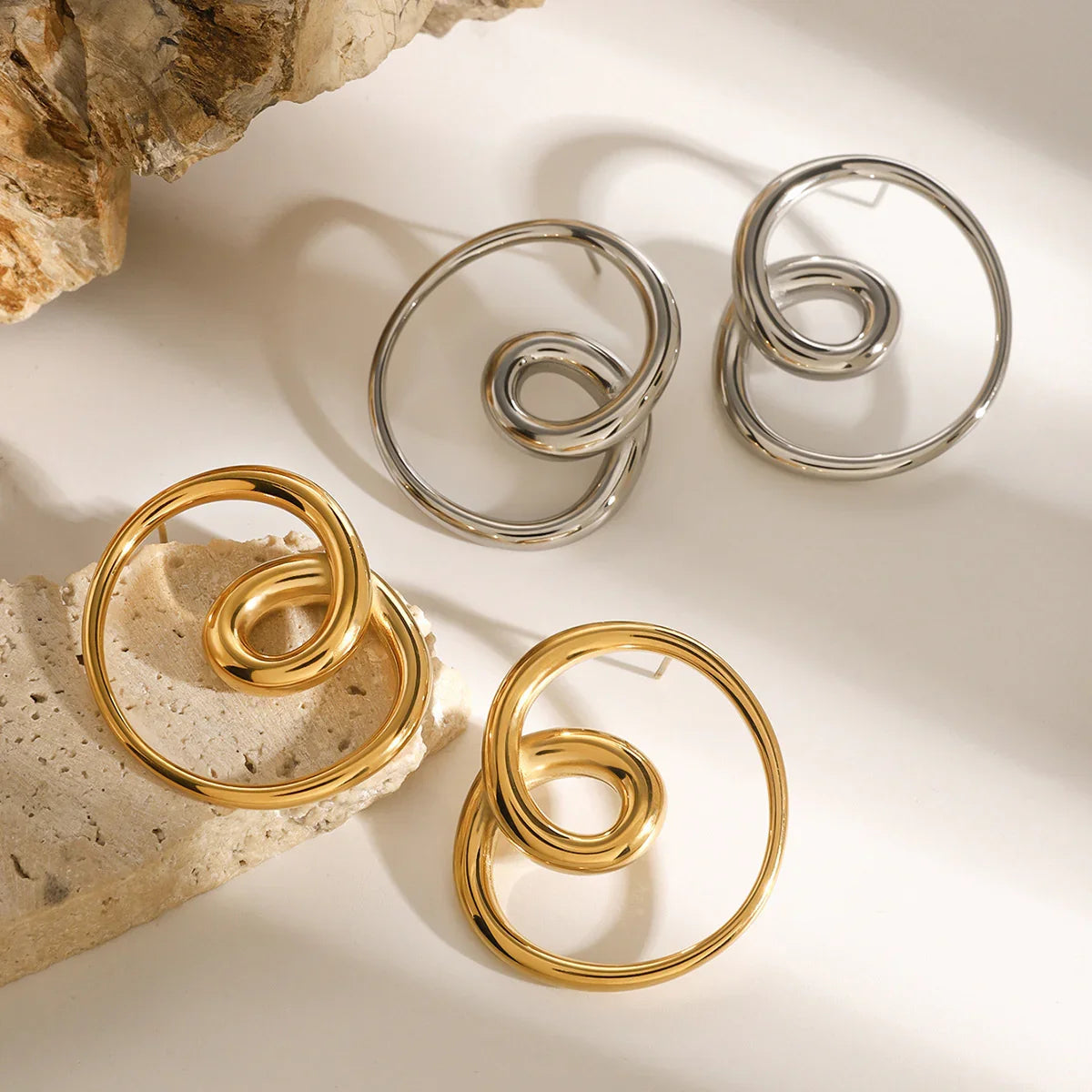 [ElanLuxe]Angelique Golden Twist Earrings