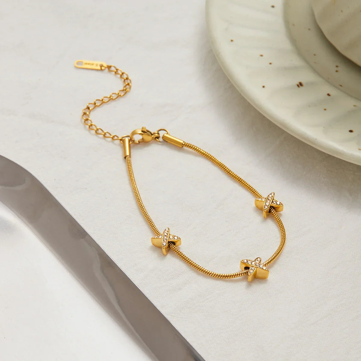 [ElanLuxe]Brienne Diamond Cross Herringbone Bracelet