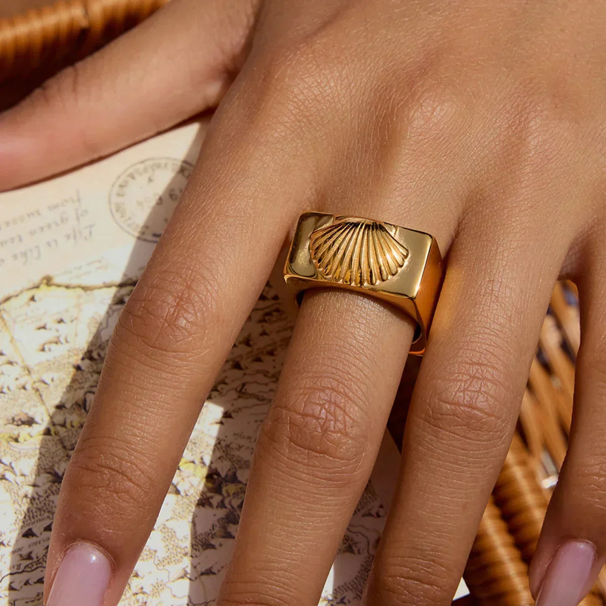 [ElanLuxe]Carlotta Geometric Shell Ring