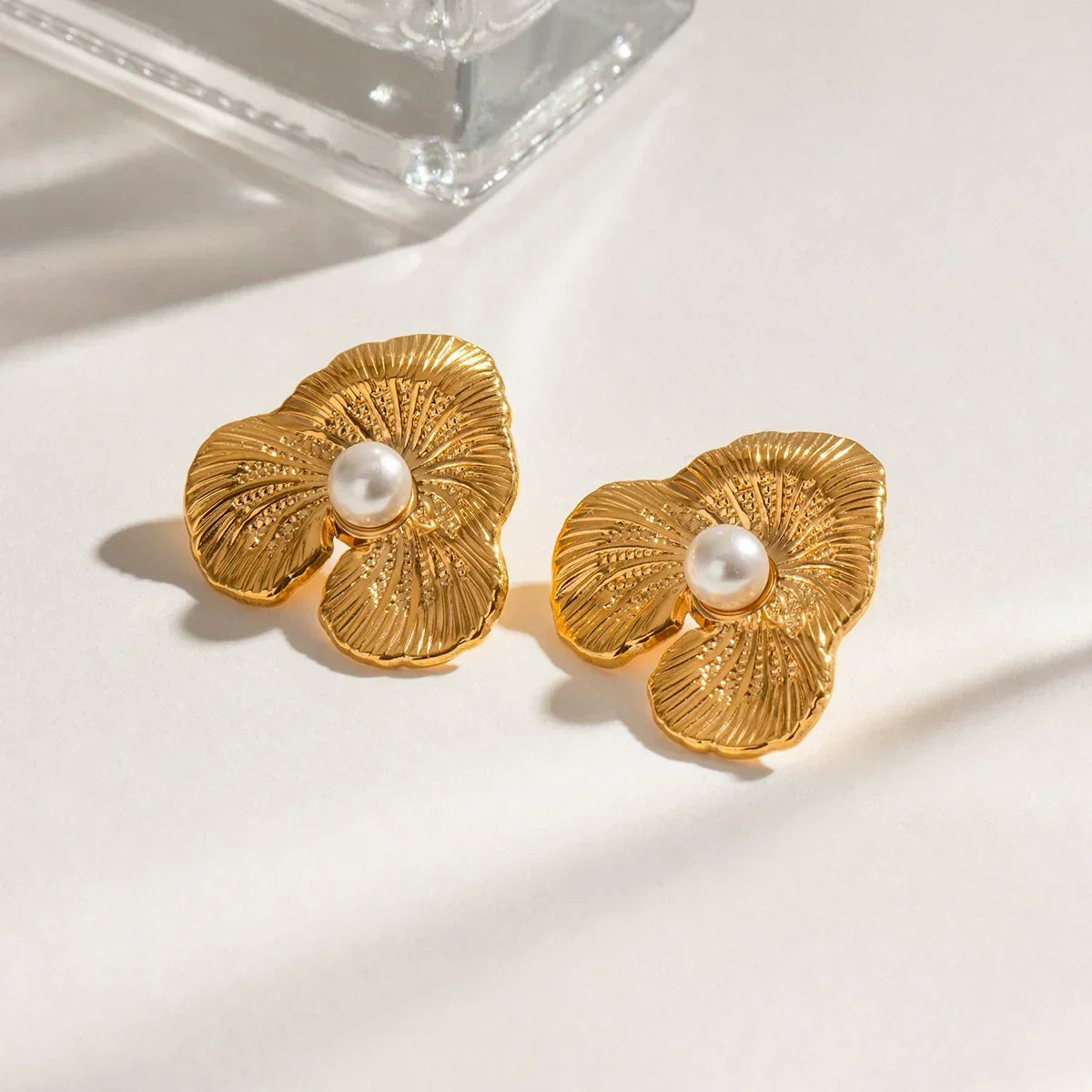 [ElanLuxe]Klara Floral Pearl Earrings