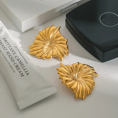 [ElanLuxe]Rafaela Sculpted Petal Gold Earrings