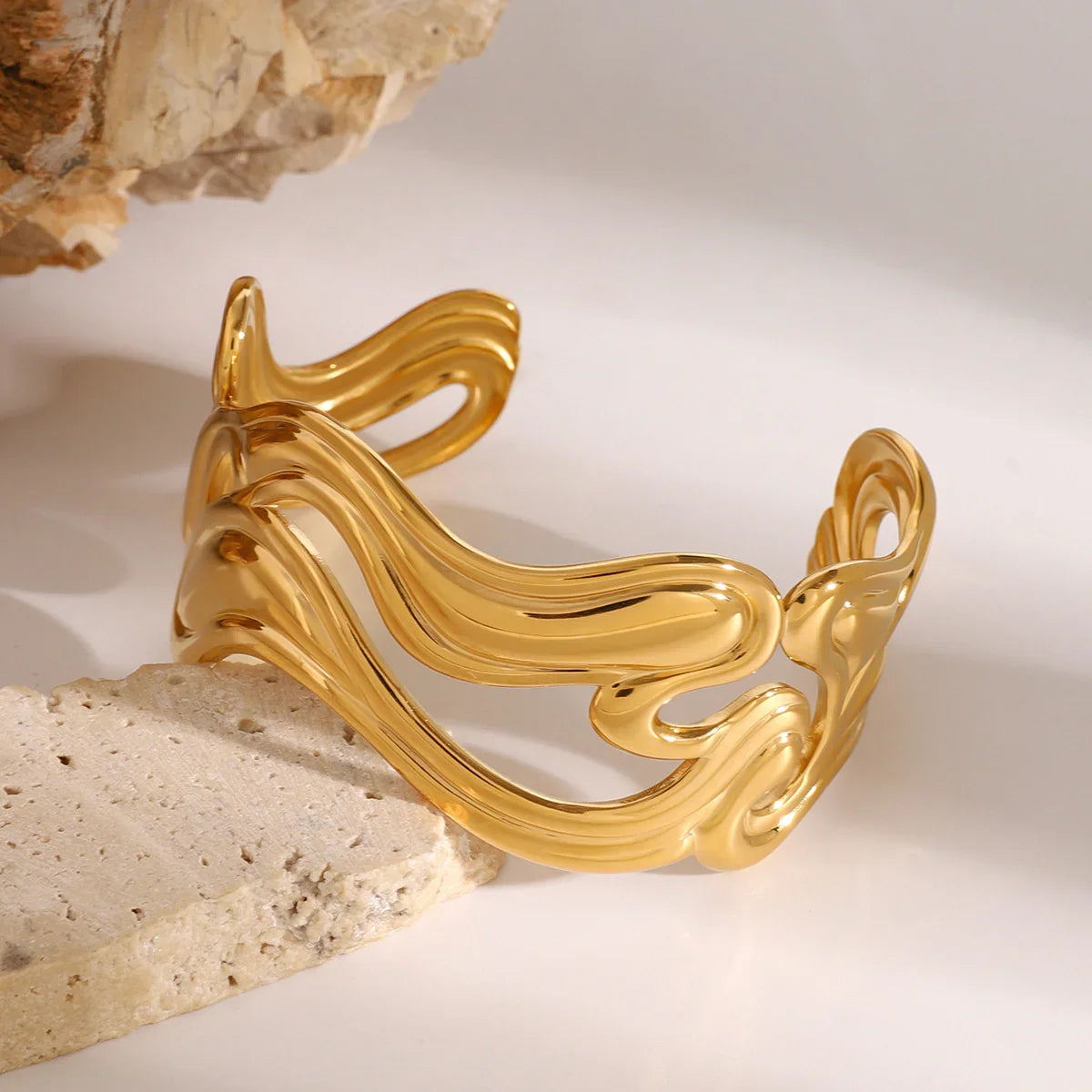 [ElanLuxe]Anissa Wavy Gold Bracelet