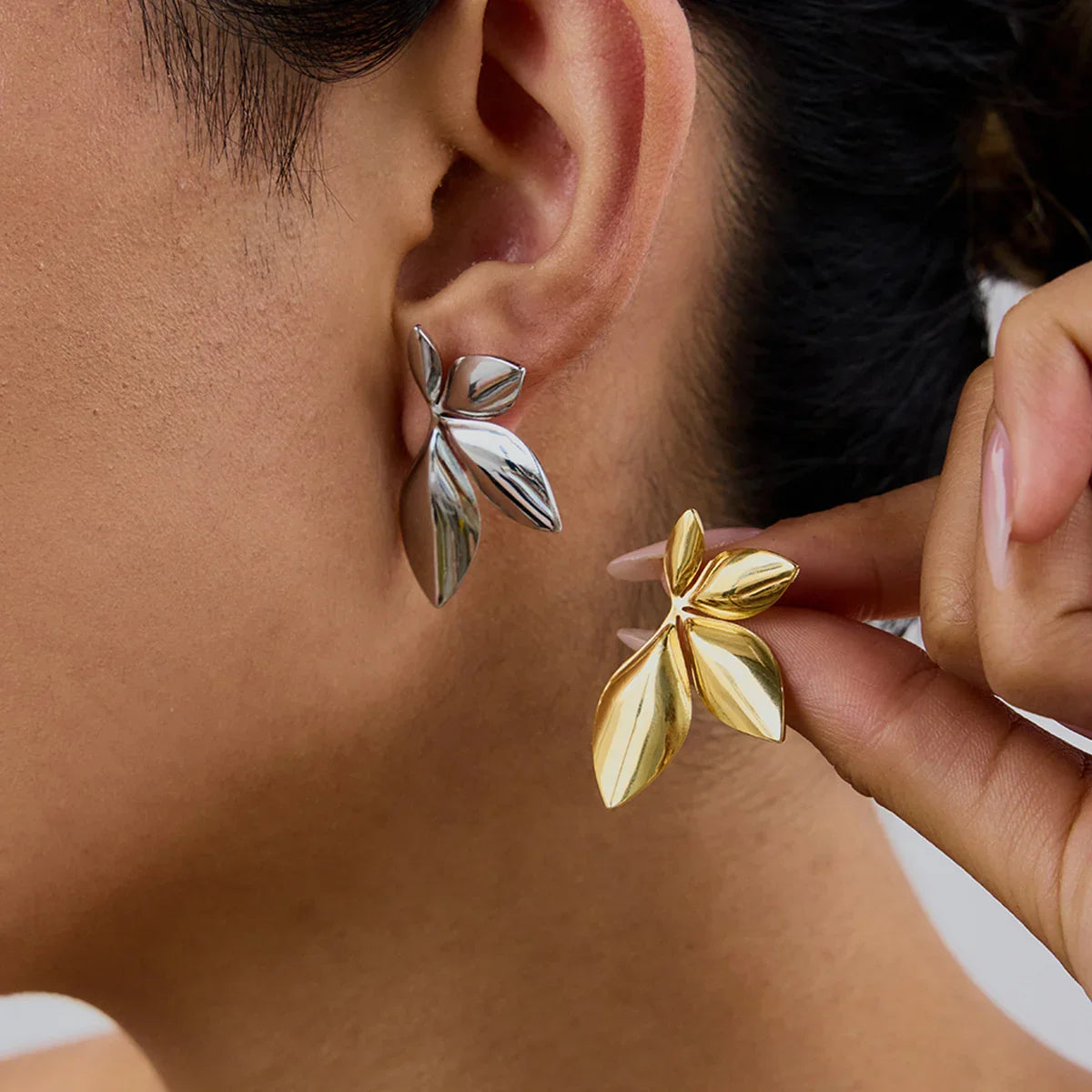 [ElanLuxe]Velle Gold Petal Earrings
