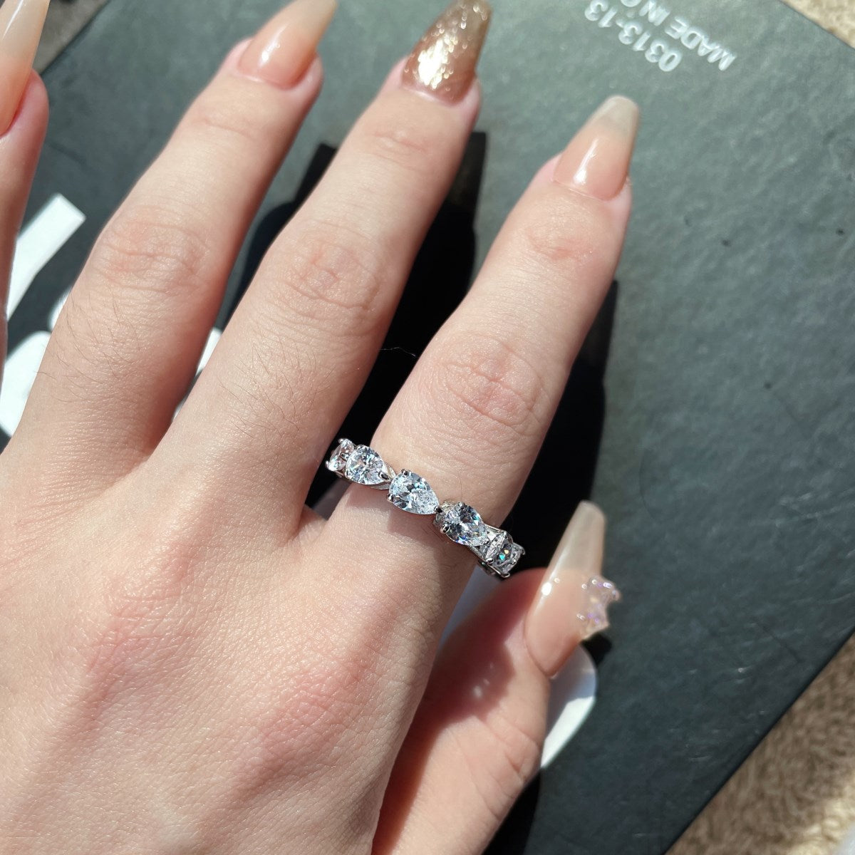 [ElanLuxe Jewelry]Exquisite Pear Cut Tennis Ring